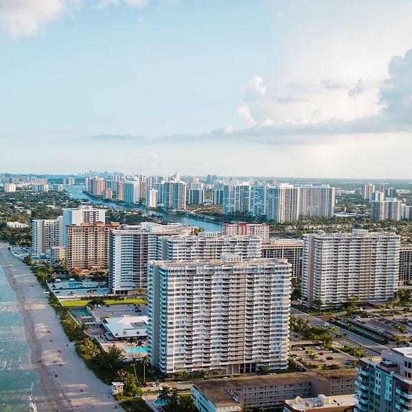 Best Dental Clinics in Hallandale Beach, Florida