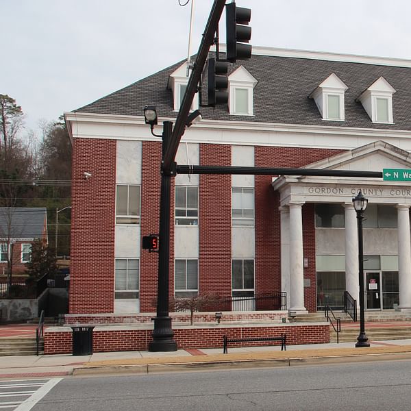 Best Dental Clinics in Calhoun, Georgia