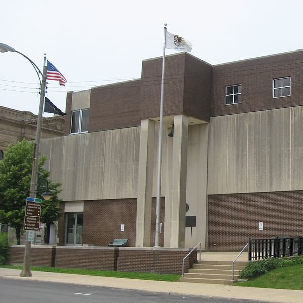 Best Dental Clinics in Freeport, Illinois