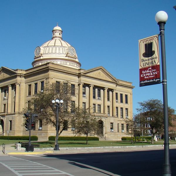 Best Dental Clinics in Lincoln, Illinois