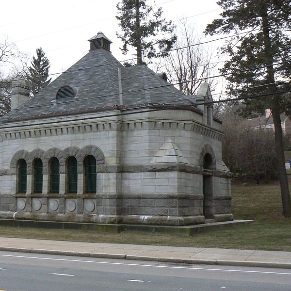 Best Dental Clinics in Chestnut Hill, Massachusetts