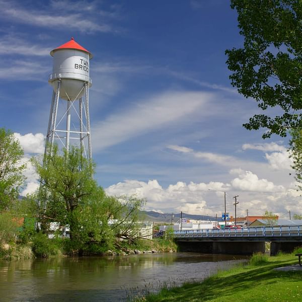Best Dental Clinics in Twin Bridges, Montana