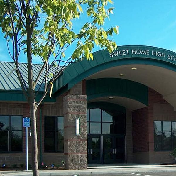 Best Dental Clinics in Sweet Home, Oregon