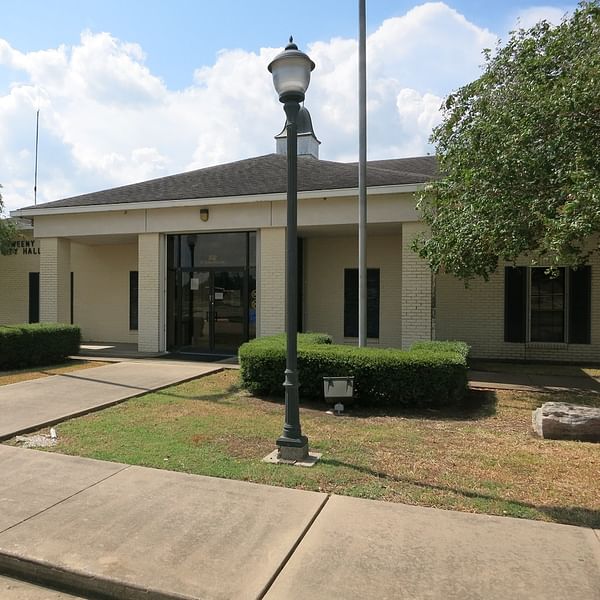 Best Dental Clinics in Sweeny, Texas